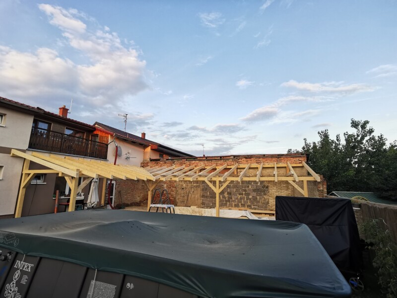 prístrešok 2